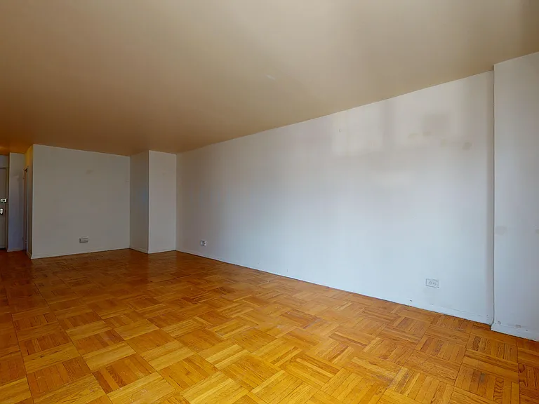 399 E 72nd St #12F — Photo 5