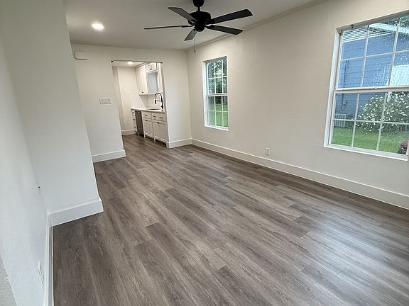 4th image of 2604 Avenue C