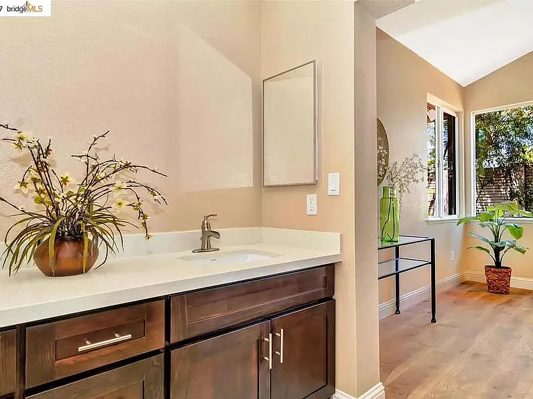 4724 Cove Ln — Photo 26