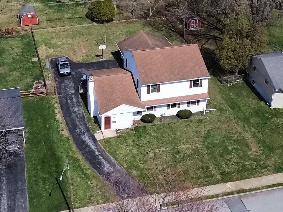 1st image of 409 Sunset Dr