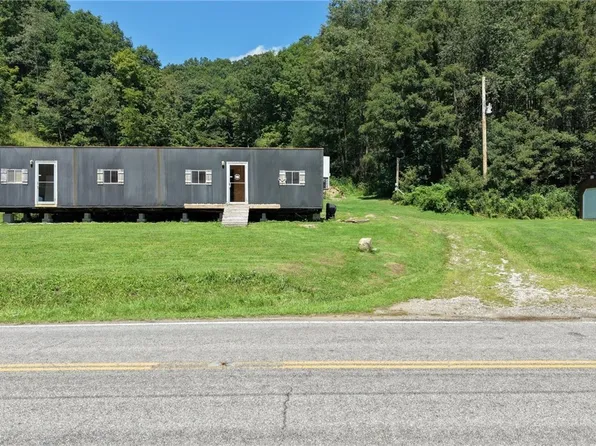 1054 Bergholz Rd SE, Bergholz, OH 43908