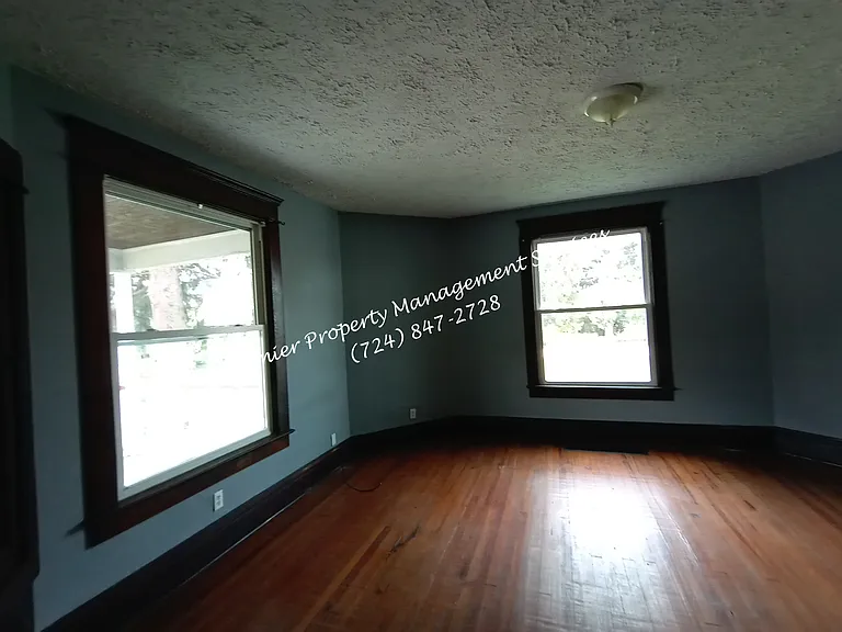 522 W Madison Ave — Photo 3