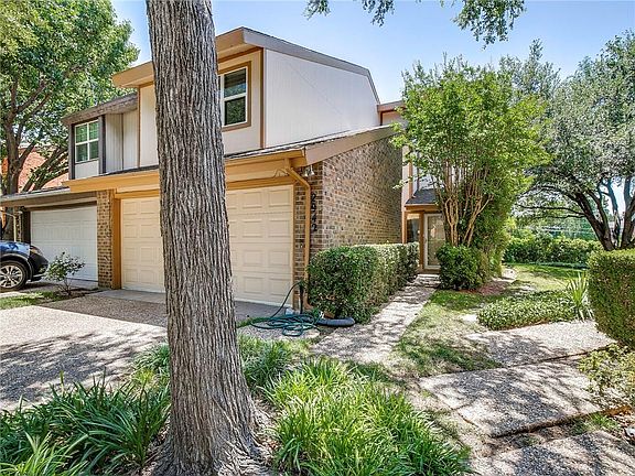 3rd image of 2942 Woodcroft Cir