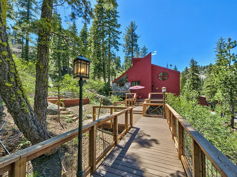 1163 Snow Crest Rd — Photo 27