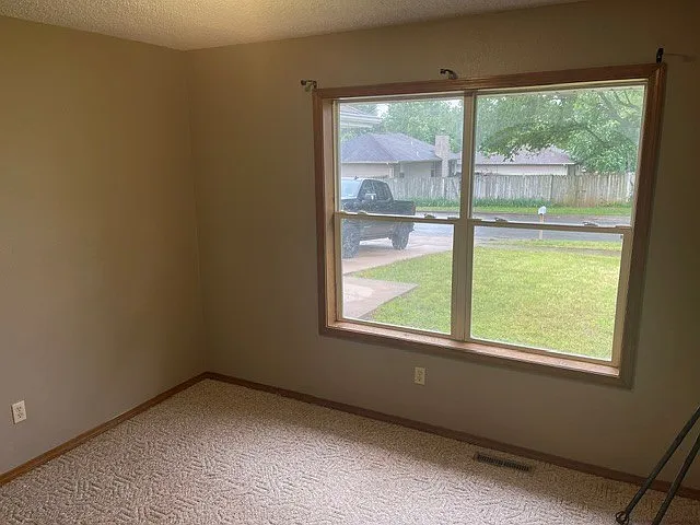 3295 W Rockwood St — Photo 8