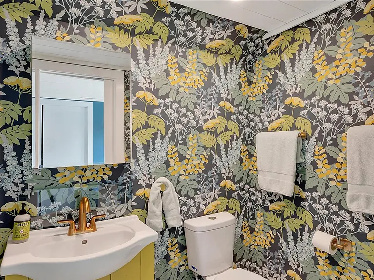 116 Catherine St — Photo 44