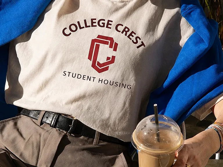 College Crest — Photo 20