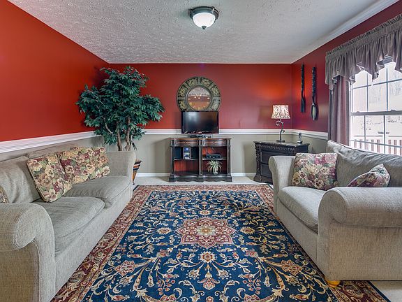 3rd image of 216 Saint Justin Dr