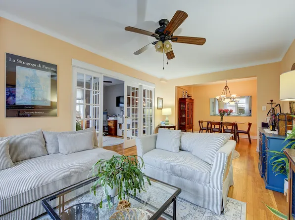 68-61 Yellowstone Boulevard image 5 of 21