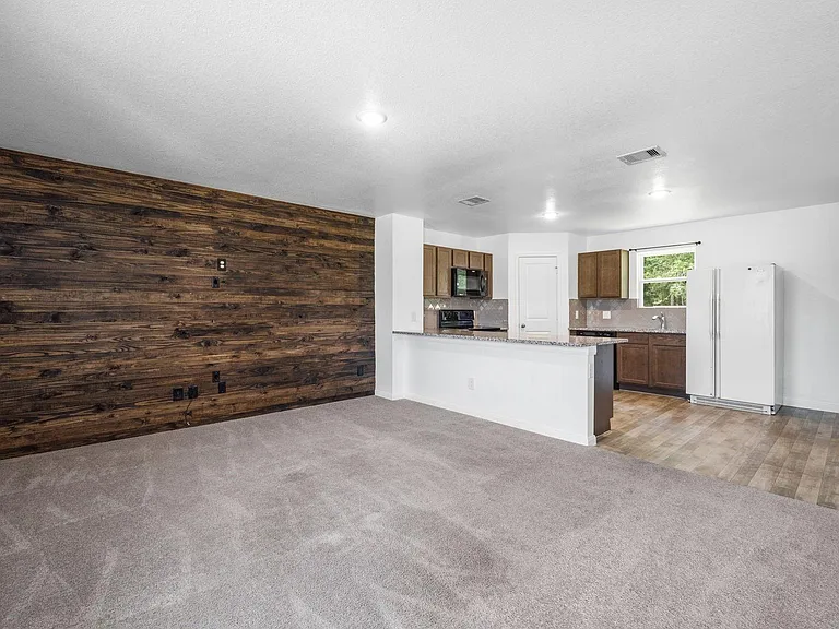 16842 Marie Village Dr — Photo 4