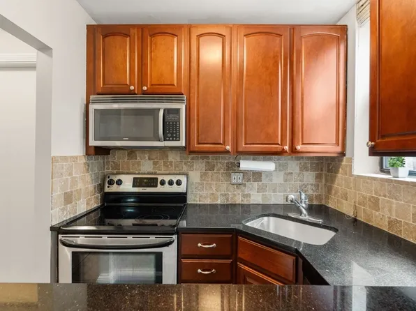 362 Commonwealth Ave APT 6D, Boston, MA 02115