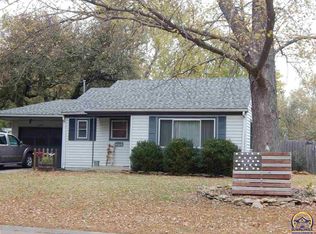 2404 SW 26th Dr, Topeka, KS 66611