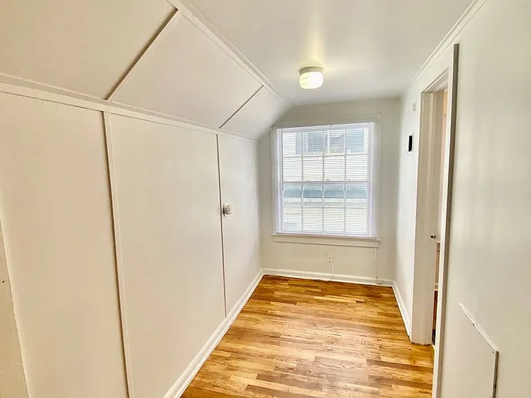 419 Washtenaw Rd — Photo 14