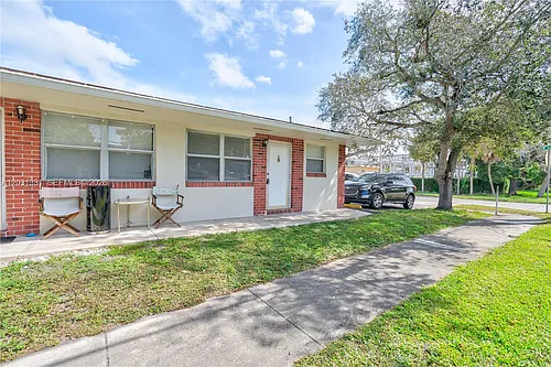 856 SW 10th St #1 Photo 1