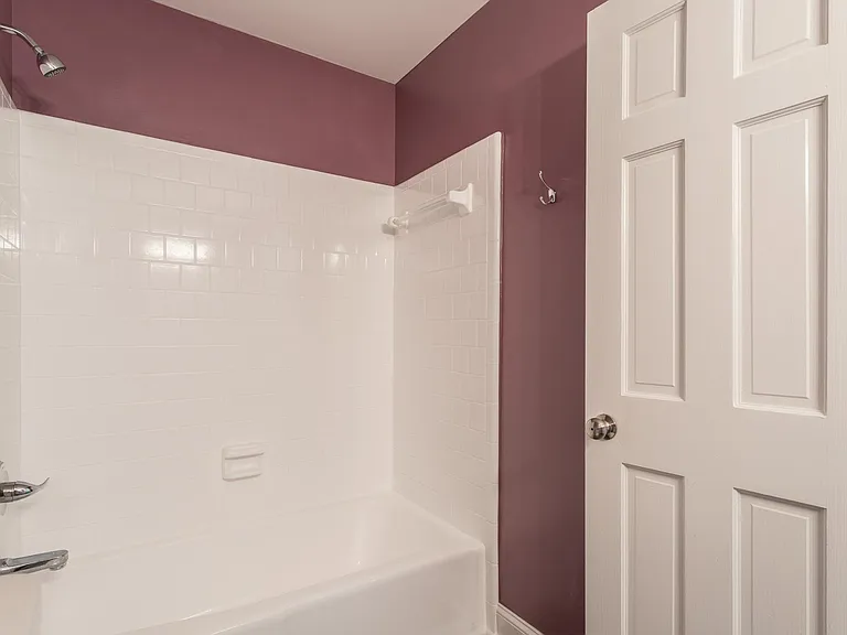 Upstair Jack & Jill bathroom
