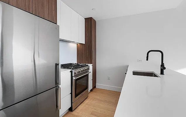 Rented by West 124th Manager LLC | media 30