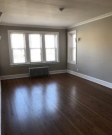 2nd image of 5758 N Maplewood Ave #1