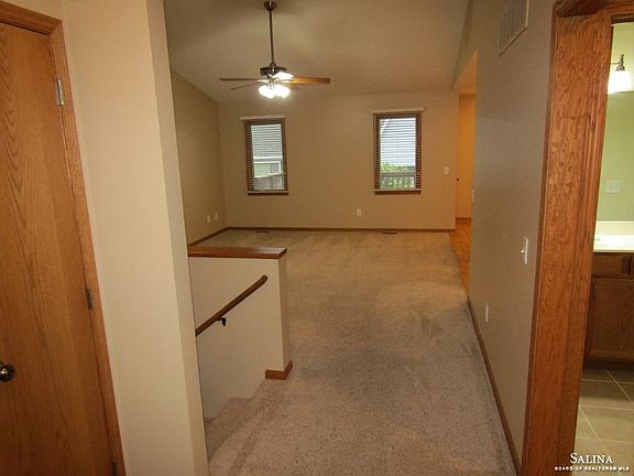 5th image of 2318 Applewood Ln