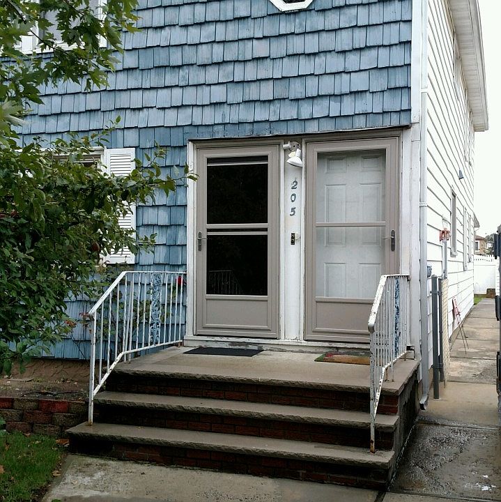 1st image of 205 Eltingville Blvd