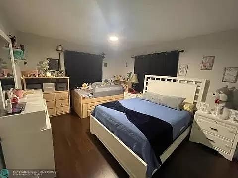 4th image of 4080 Coral Springs Dr #1
