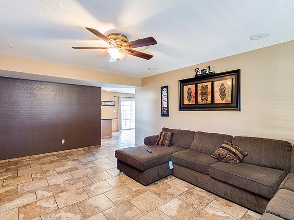 5th image of 8939 W Campbell Ave