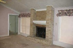 Large Family Room/Fireplace