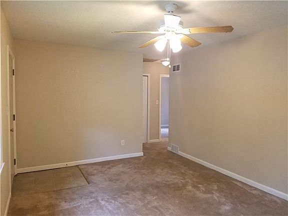 3rd image of 2922 S 52nd Ter