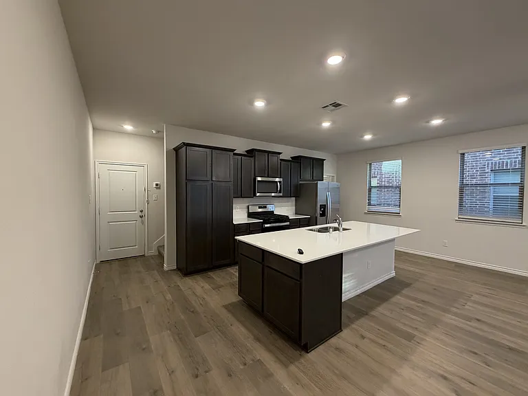 2025 Buffalo Hill Dr #1 — Photo 2