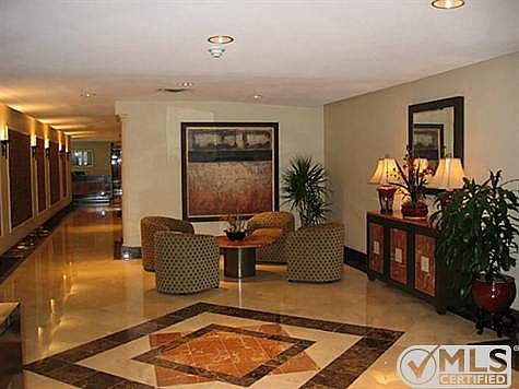 3rd image of 6211 W Northwest Hwy APT 1401