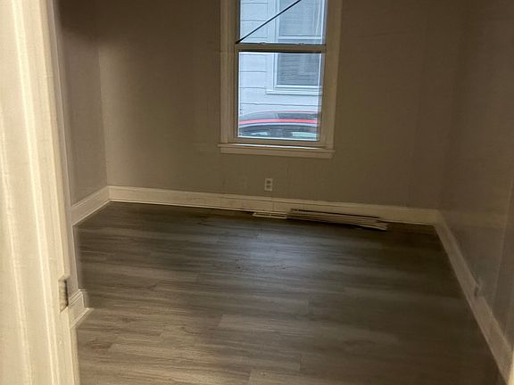 4th image of 50 Oneida St