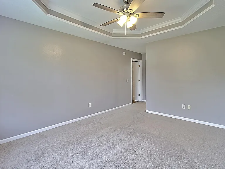 403 Banks St — Photo 13