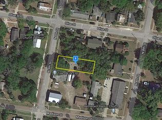 419 N 9th St, Palatka, FL 32177