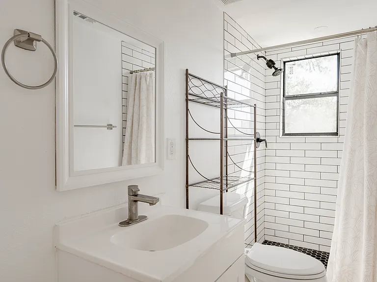1217 Lost Oak Trl — Photo 19