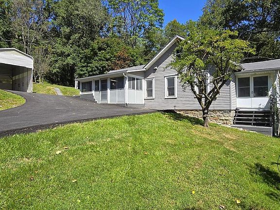 2nd image of 15215 Charmian Rd