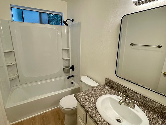 5th image of 2022 Eleanore Dr APT 107