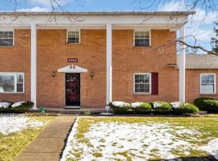 2064 Worcester Ct, Columbus, OH 43232