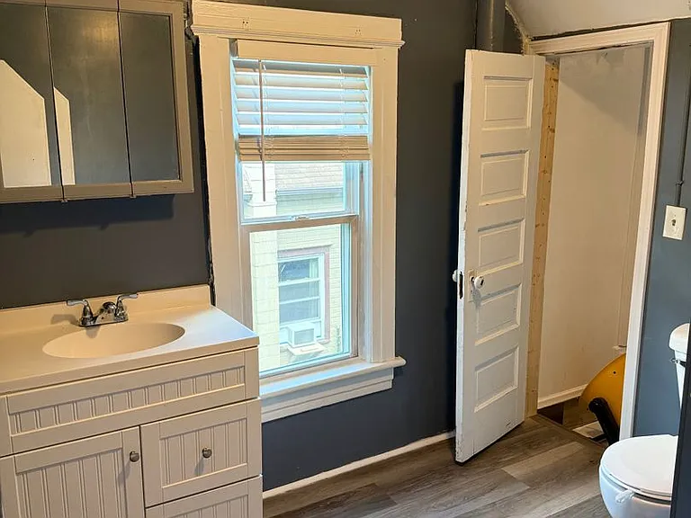 222 N Gorham St — Photo 15