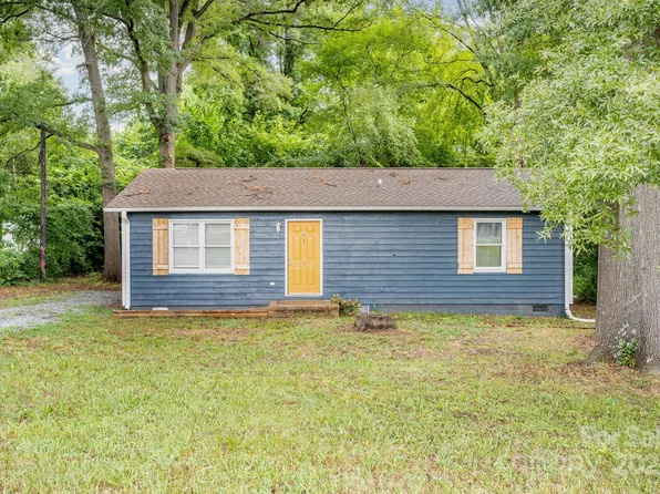 129 Morris Dr, Harrisburg, NC 28075