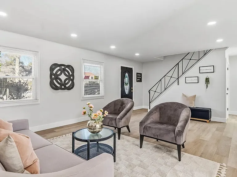 5 Hamilton Ln — Photo 3