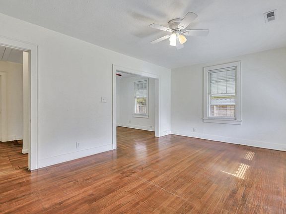 2nd image of 2613 Ferrara Dr
