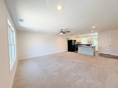 27 Kimberley St — Photo 5