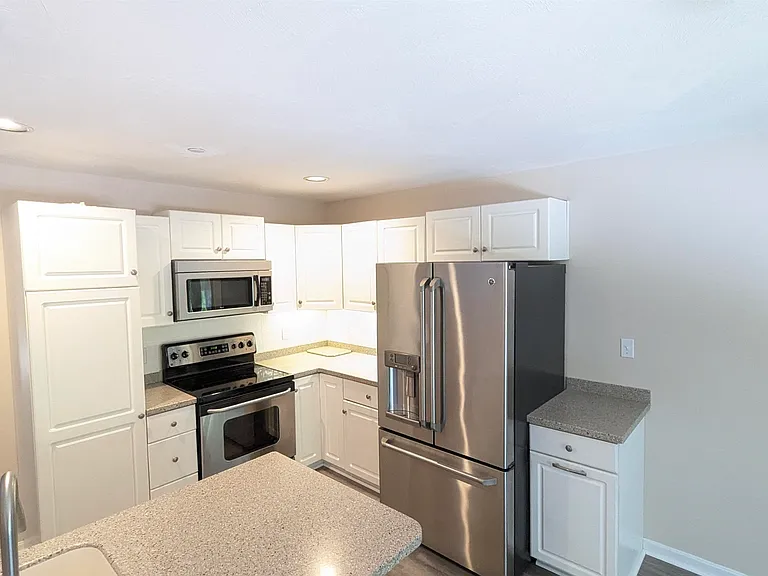 1465 Hooksett Rd #79 — Photo 6