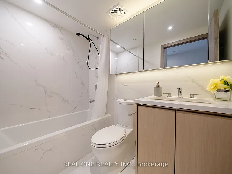 25 McMahon Dr #503 — Photo 10