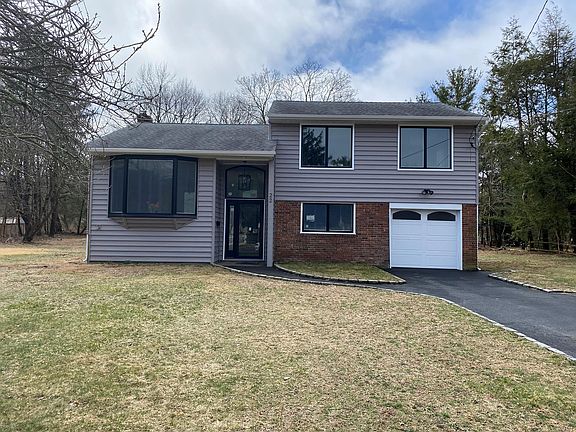 2nd image of 22 Searington Dr