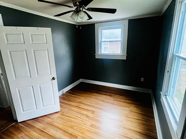 513 Creswell Ave — Photo 9