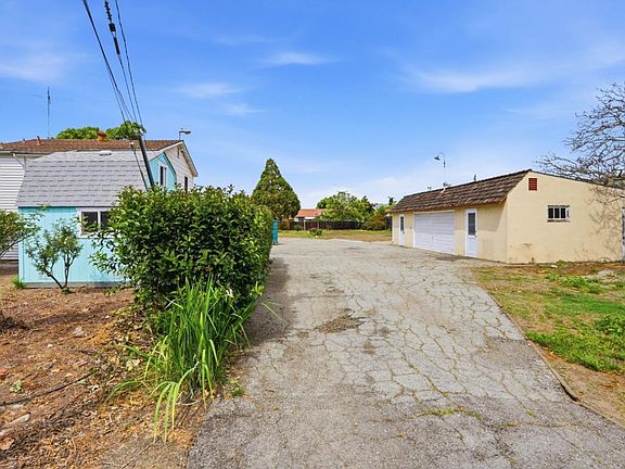 5th image of 3641 McKee Rd
