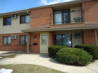 4563 S Greenridge Cir #4563, Greenfield, WI 53220