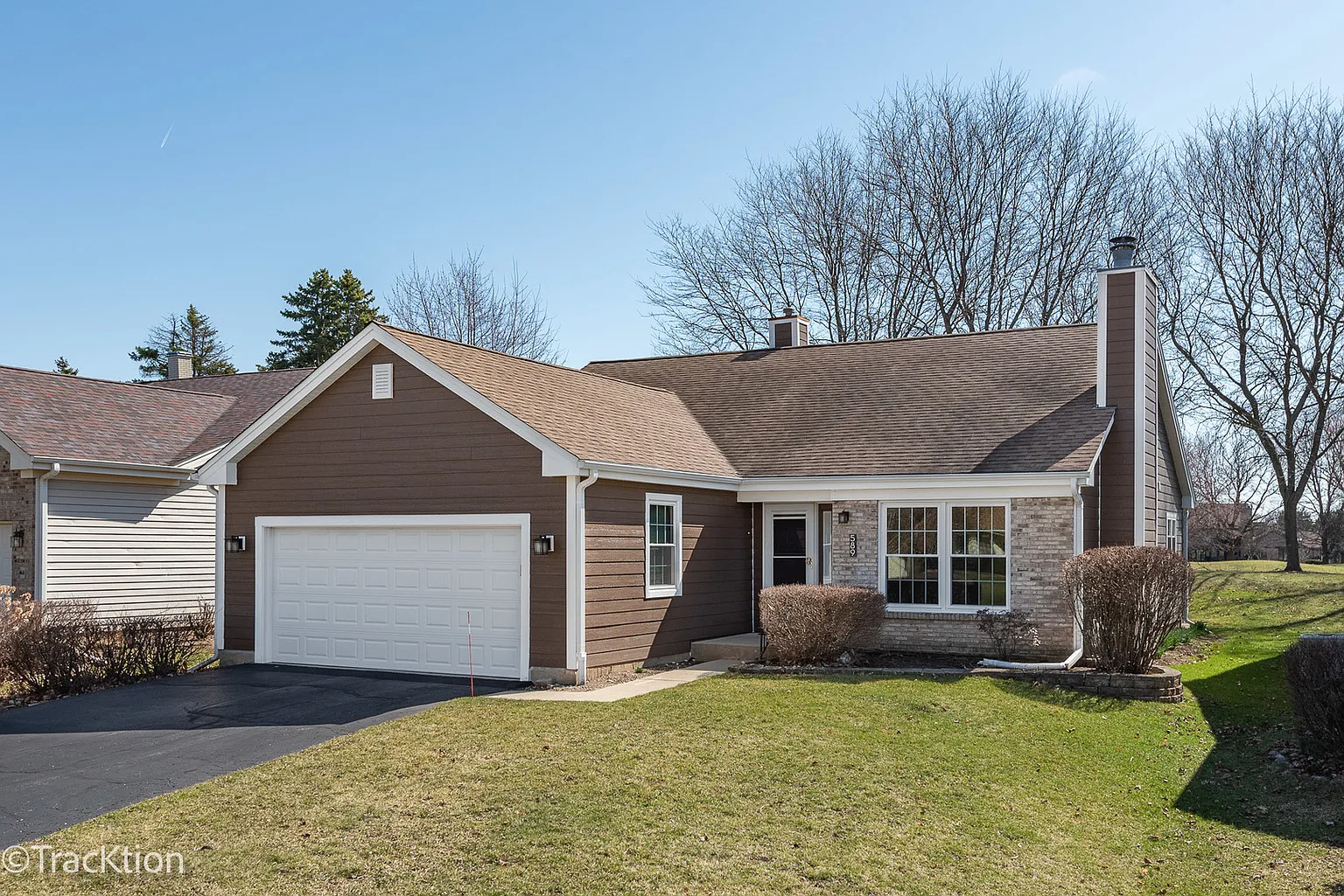 589 Rose Ln photo 1