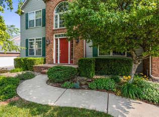 3208 Countrybend Ln, Champaign, IL