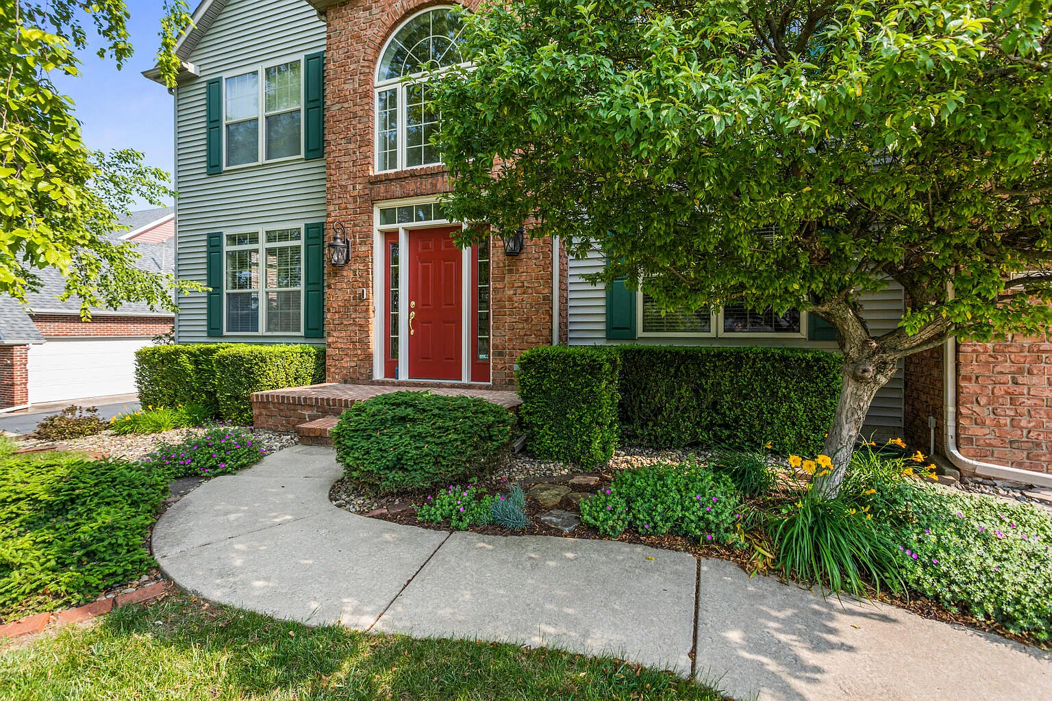 3208 Countrybend Ln photo 1
